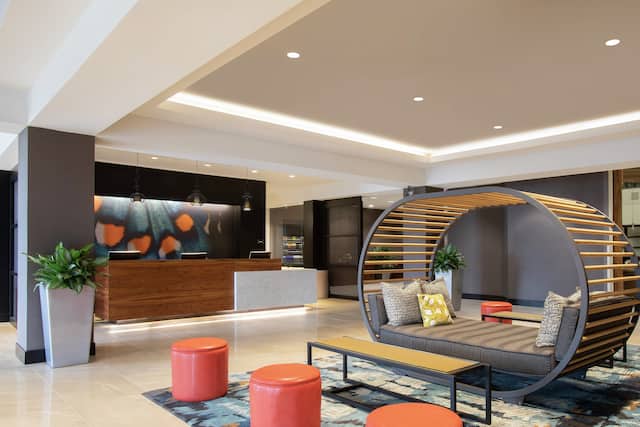 Lobby with modern sitting area