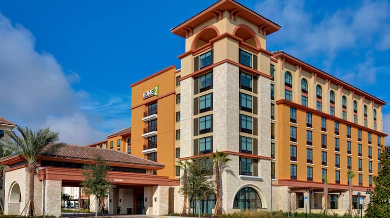 白天建筑物的外观