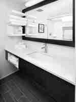 Deluxe Zimmer mit Kingsize-Bett – Badezimmer 