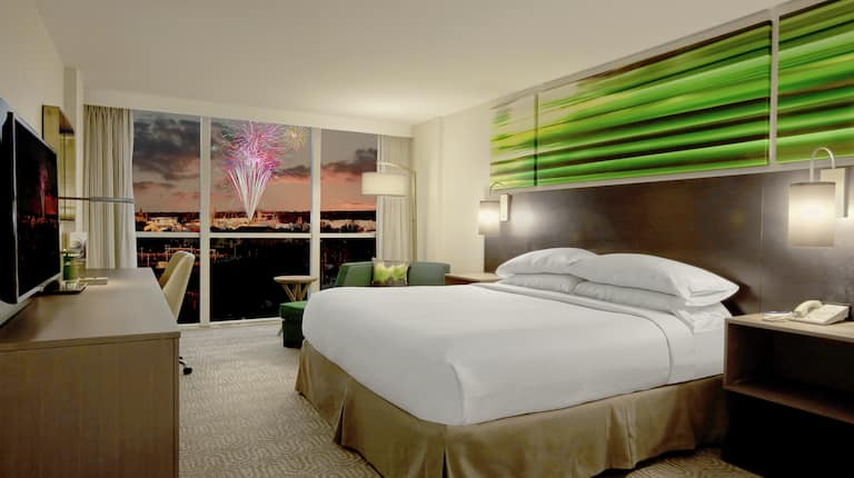 King Guestroom with Universal Night View