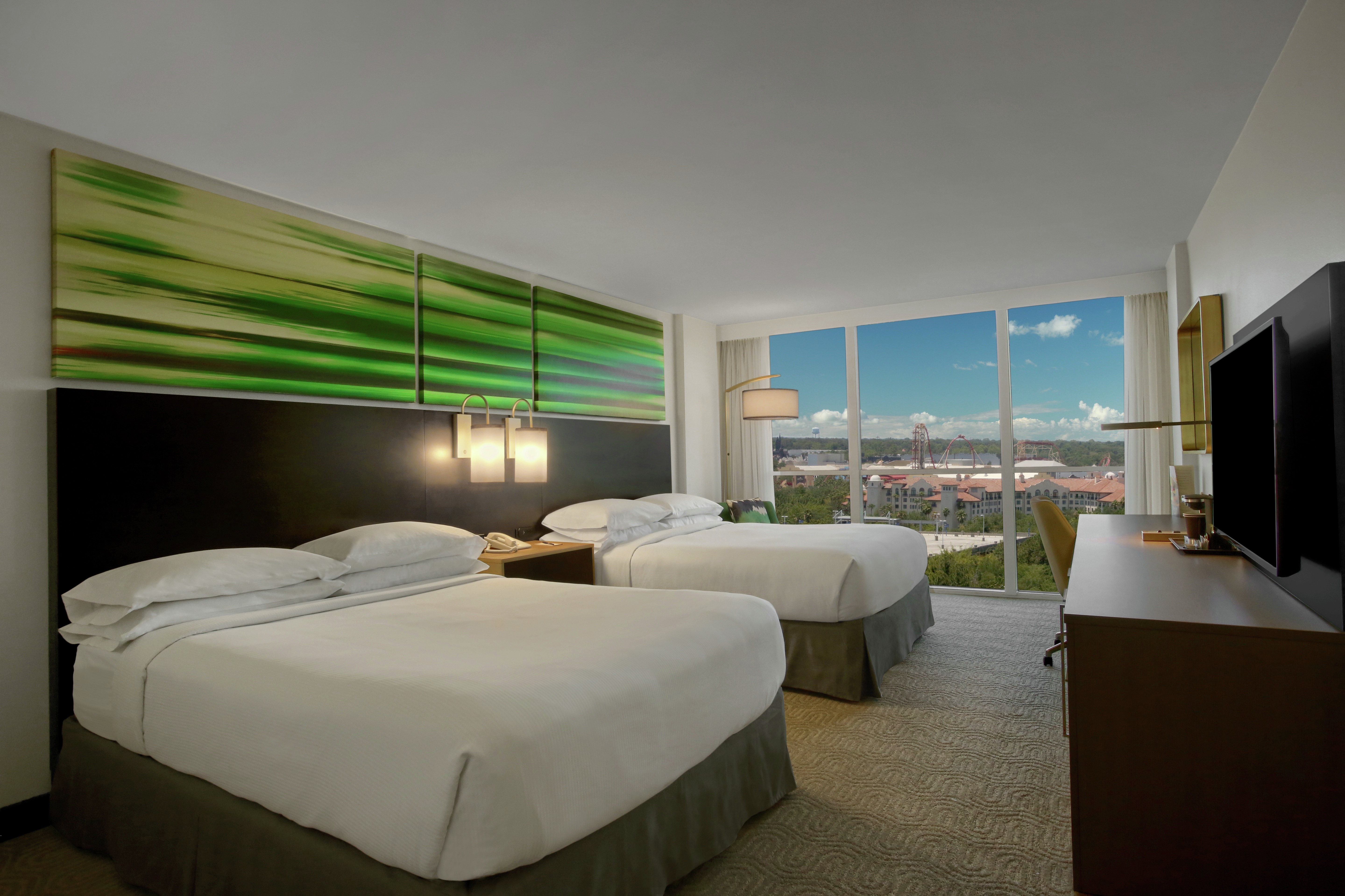 Double Queen Guestroom with Universal Day View
