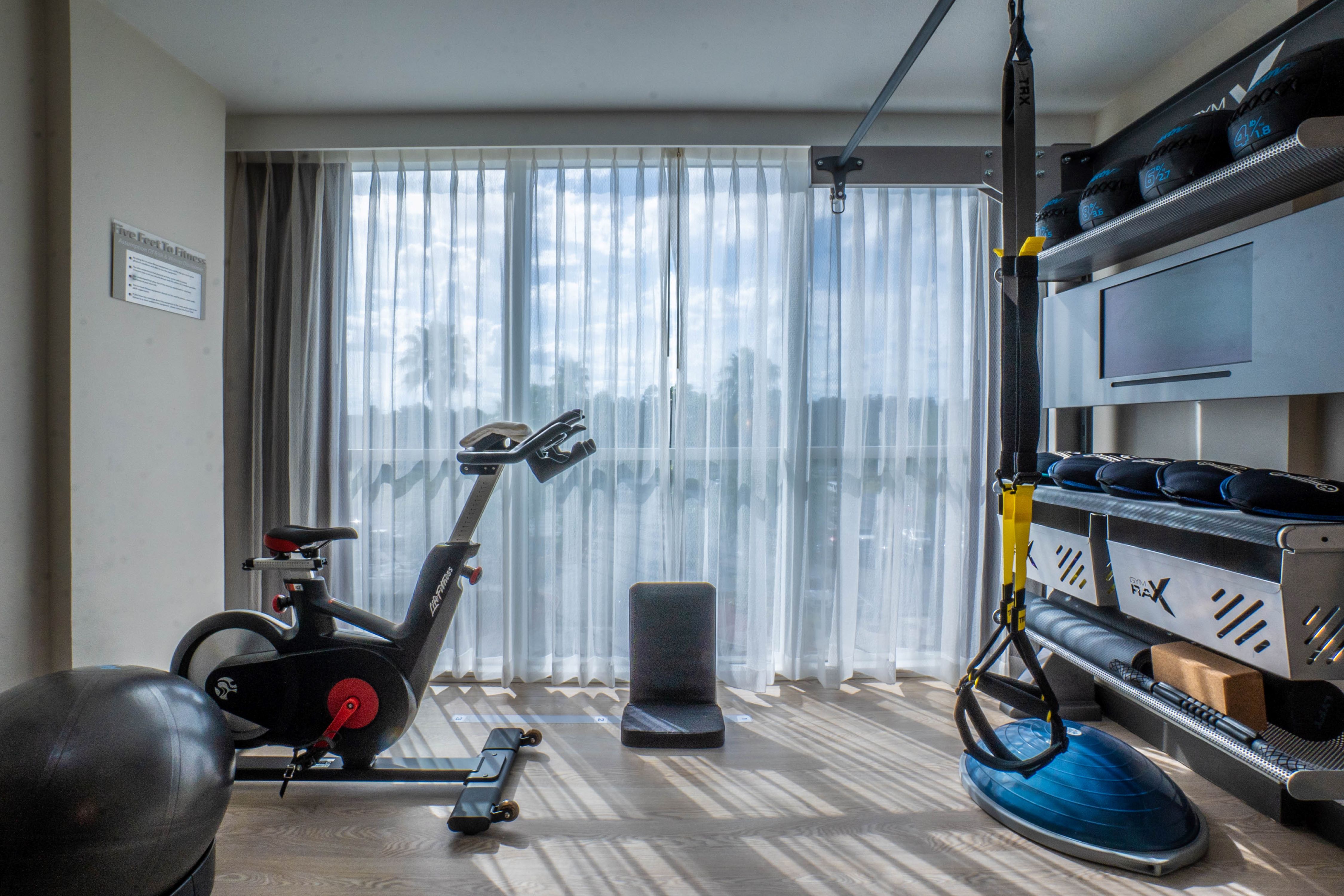 Five Feet to Fitness Room with Bike and Workout Equipement