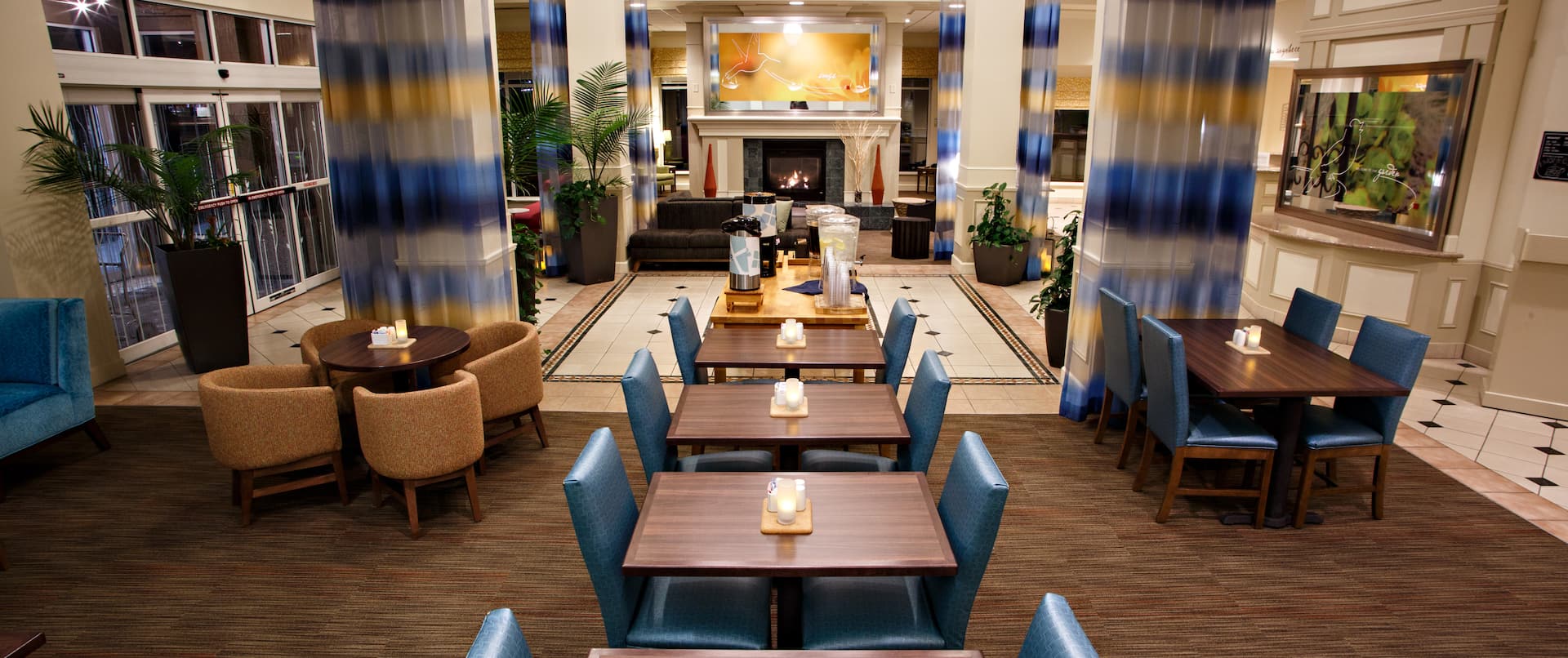 hotel lobby seating
