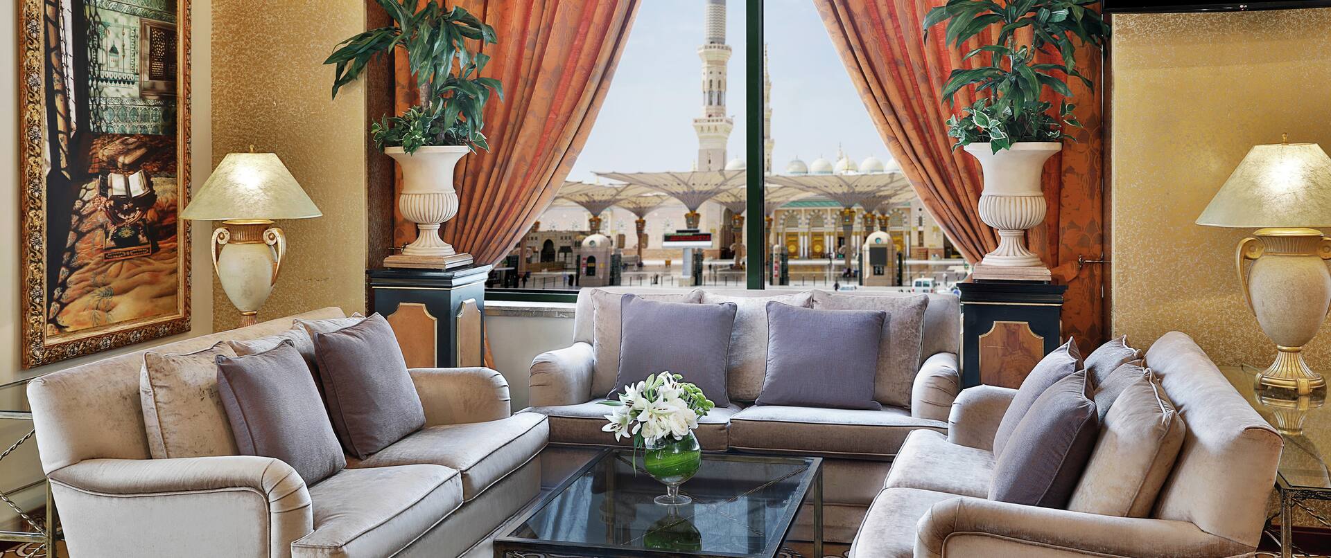 Enjoy a morning coffee or a Hiltonia Mocktail, views of the Holy prophet’s Masjid from Najd cafe.