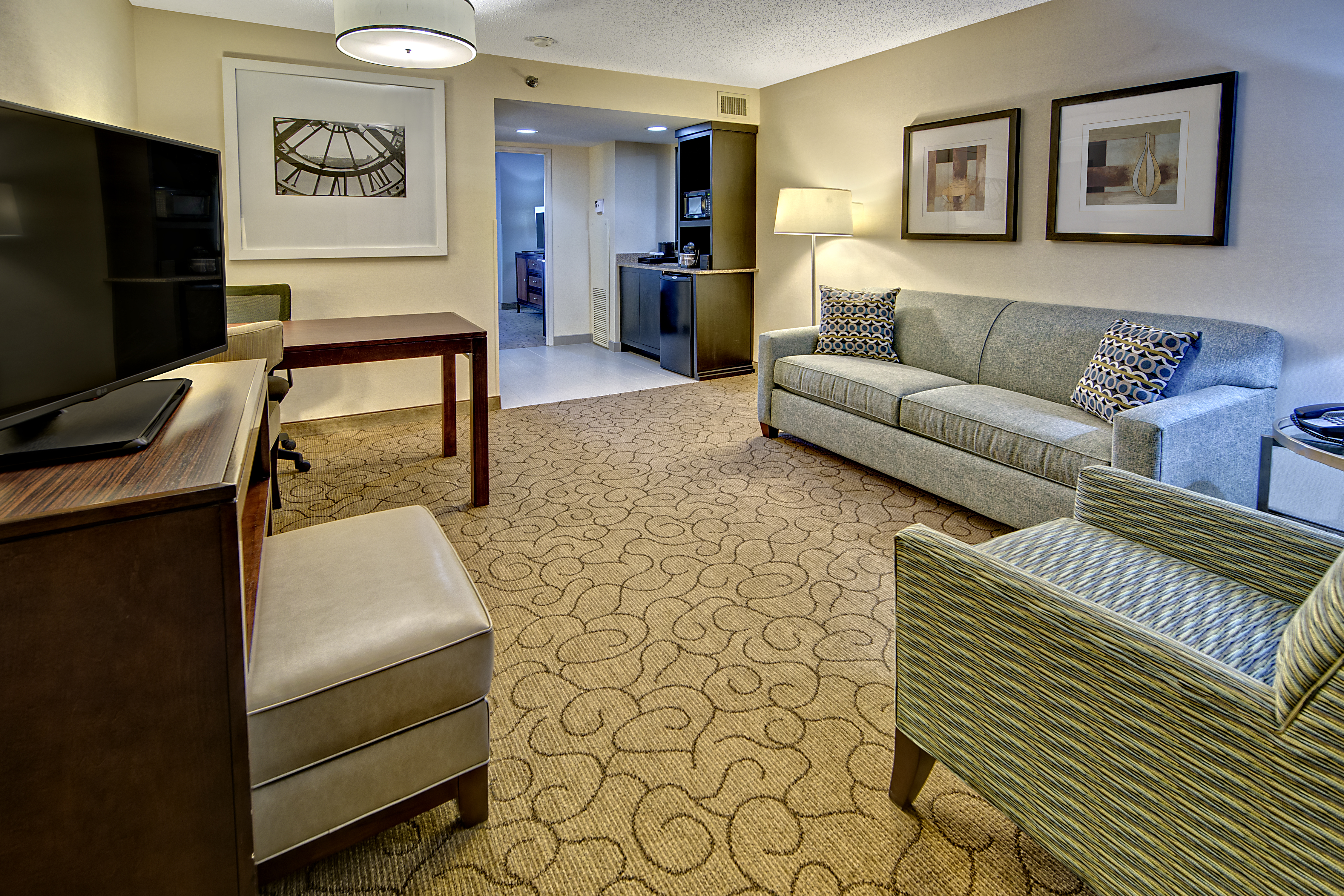 Living Room at Embassy Suites Memphis