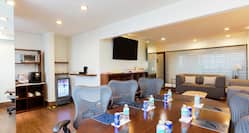 Executive Lounge Meeting Room 