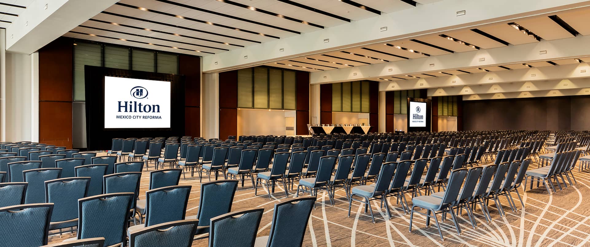 Spacious Large Conference Room with Two Projector Screens