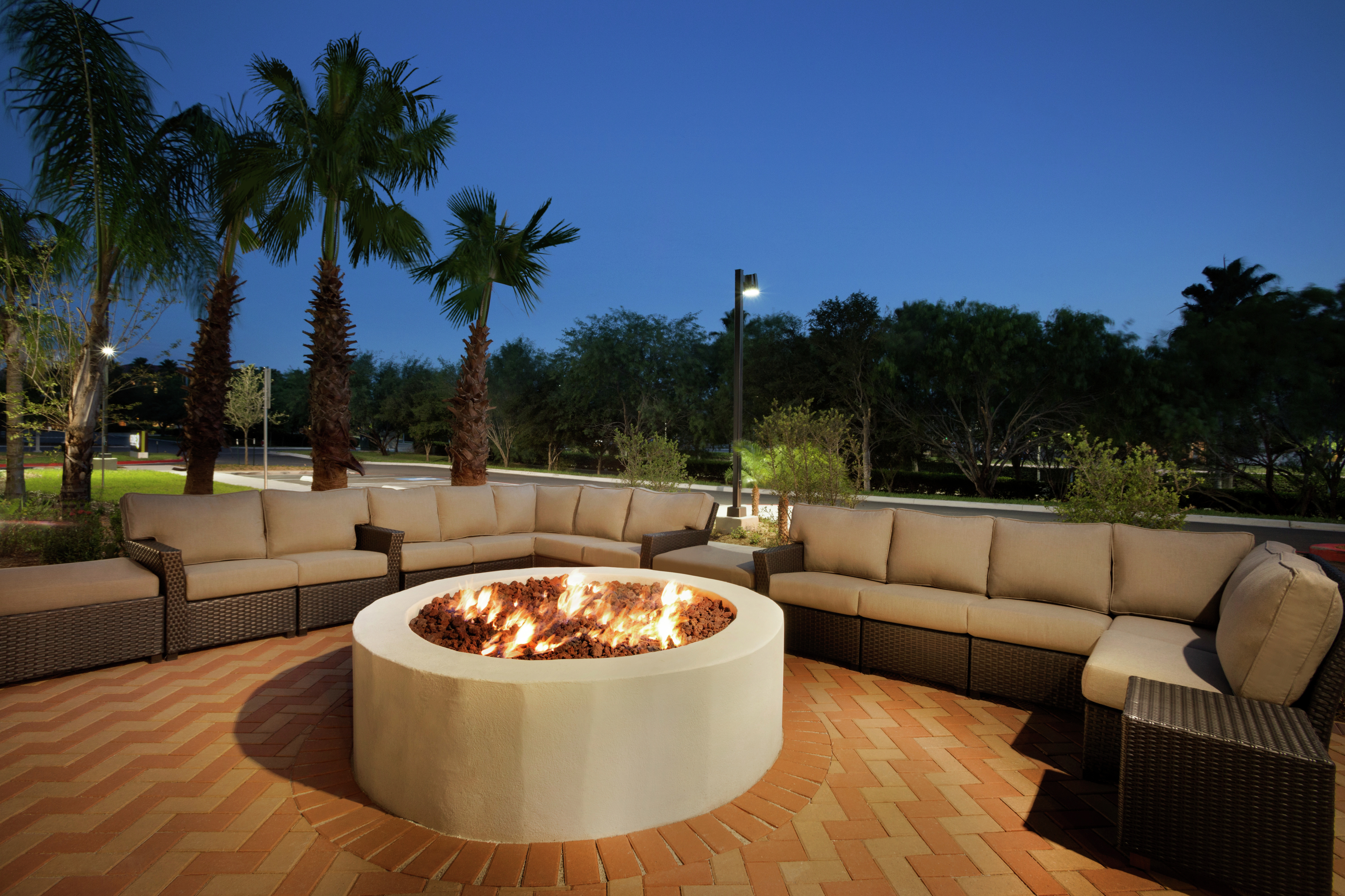 Outdoor Lounge and Fire Pit