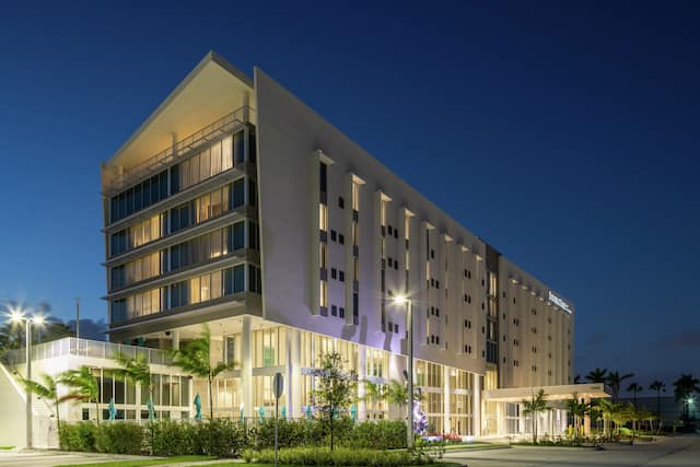DoubleTree Exterior Night View
