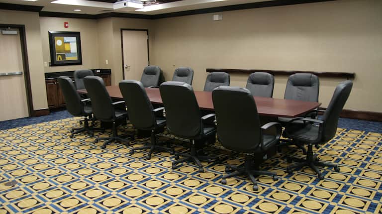 Piazza Square Meeting Room