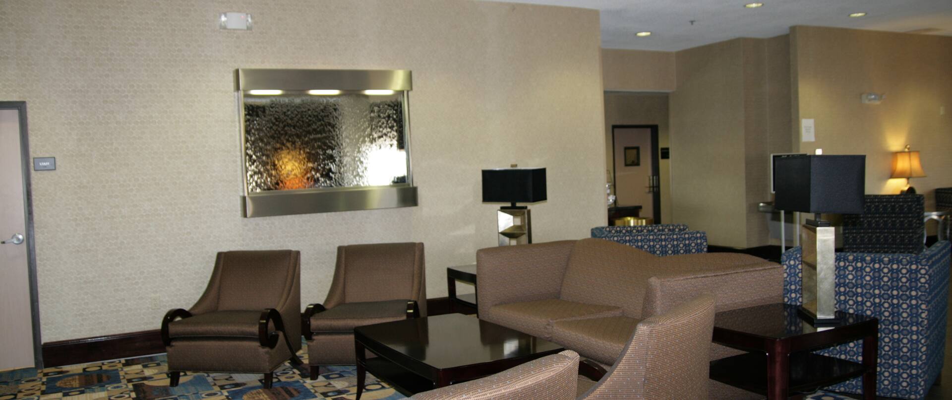Lobby Area with Sofas and Chairs 