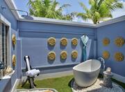 Beach Villa Outdoor Shower & Bathtub