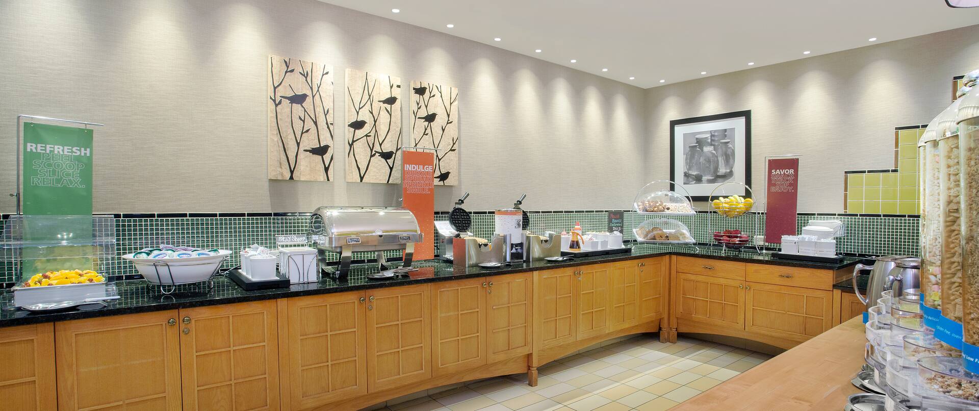 Hampton Inn Middletown Hotel, NY - Breakfast Buffet Serving Area