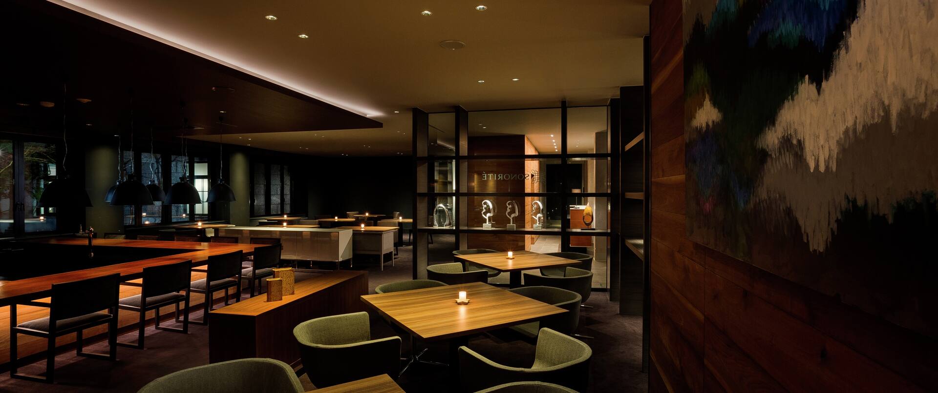 Kikyo Lounge with Tables and Chairs
