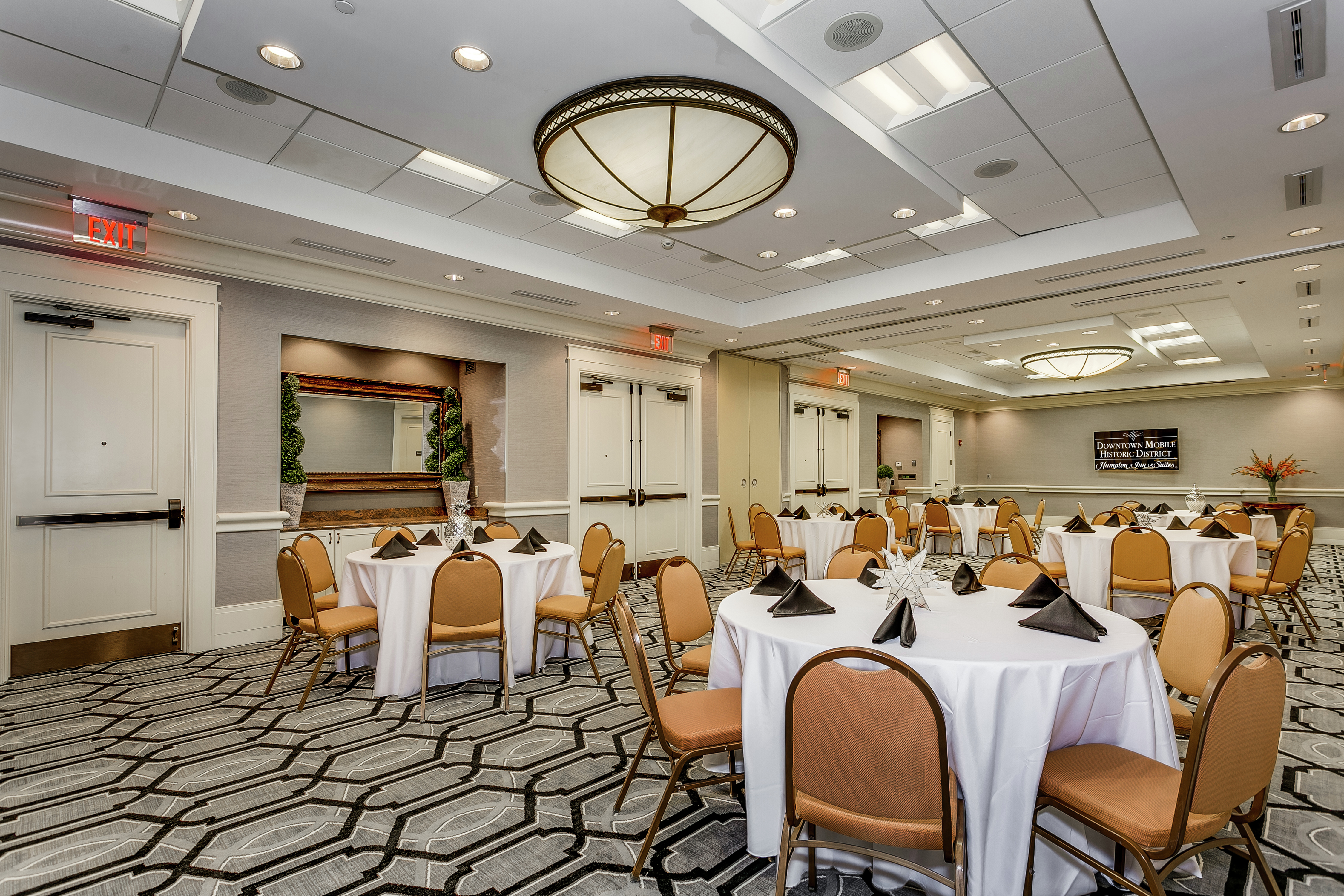 Bienville Meeting Room with Banquet Round Tables Setup