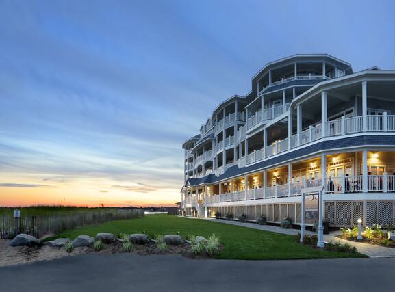 Madison Beach Hotel, Curio Collection by Hilton - Image1