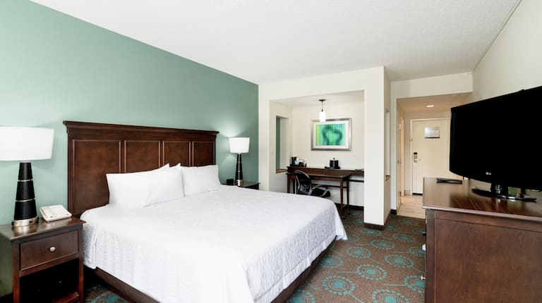 King with Executive Desk