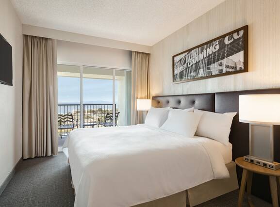 Embassy Suites by Hilton Monterey Bay Seaside - Image3