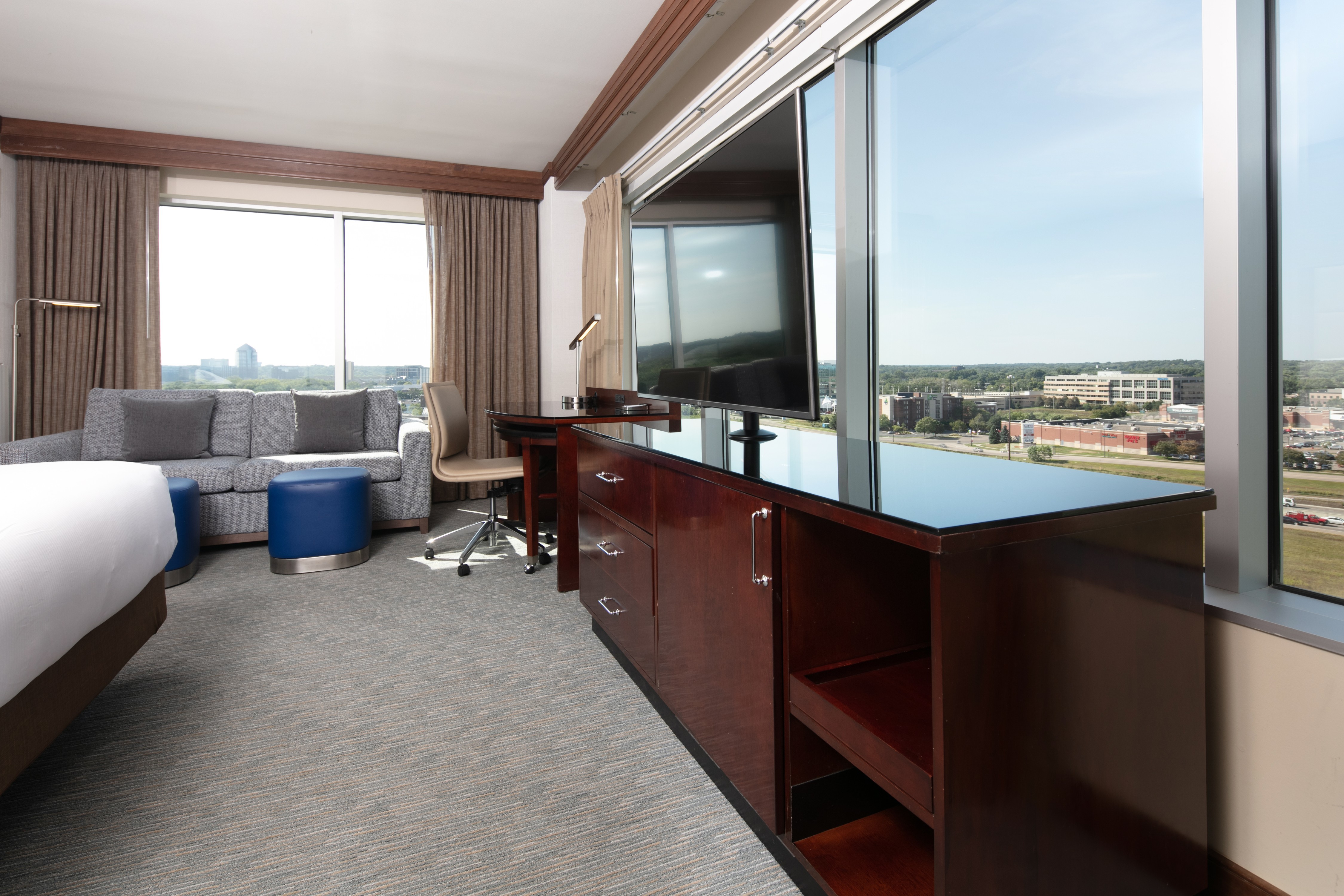 Executive Room Desk and TV