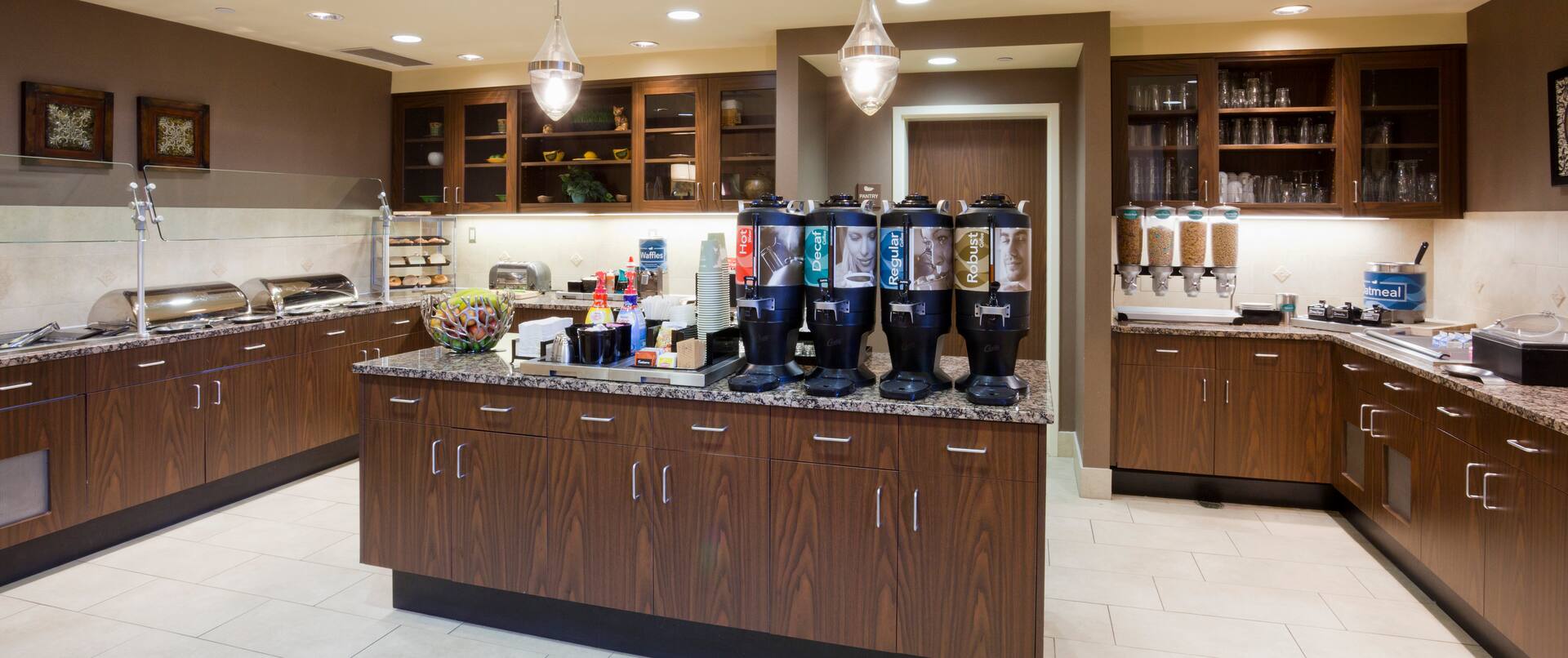 Homewood Suites by Hilton Minneapolis- St. Louis Park at West End Hotel, MN - Enjoy breakfast on us!