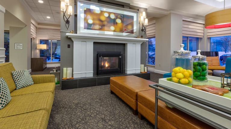 Fireplace Lounge in Lobby