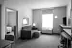 1 Queen Bed Studio