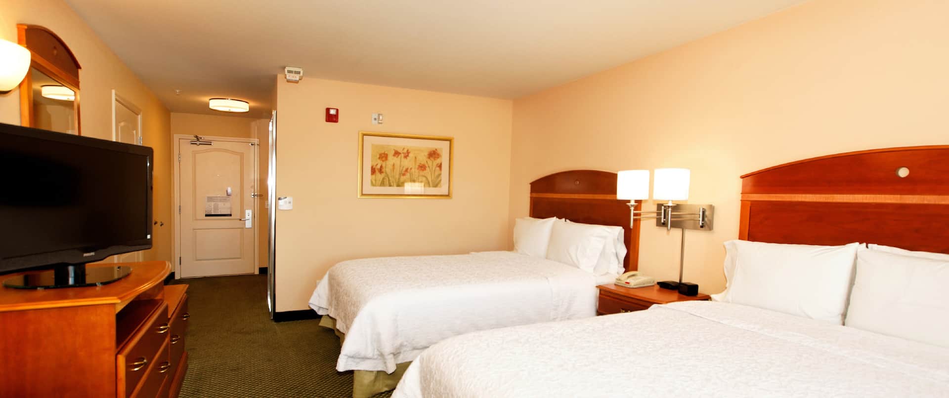 Two Queen Guestroom with two Beds and Room Technology