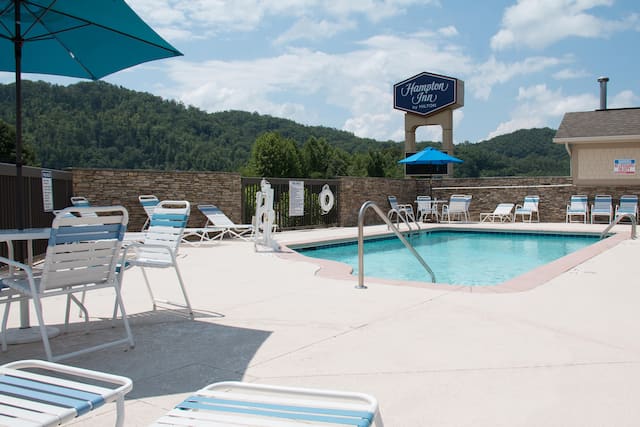 Outdoor Swimming Pool