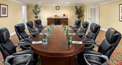 Palmetto Palms Meeting Room with table and chairs