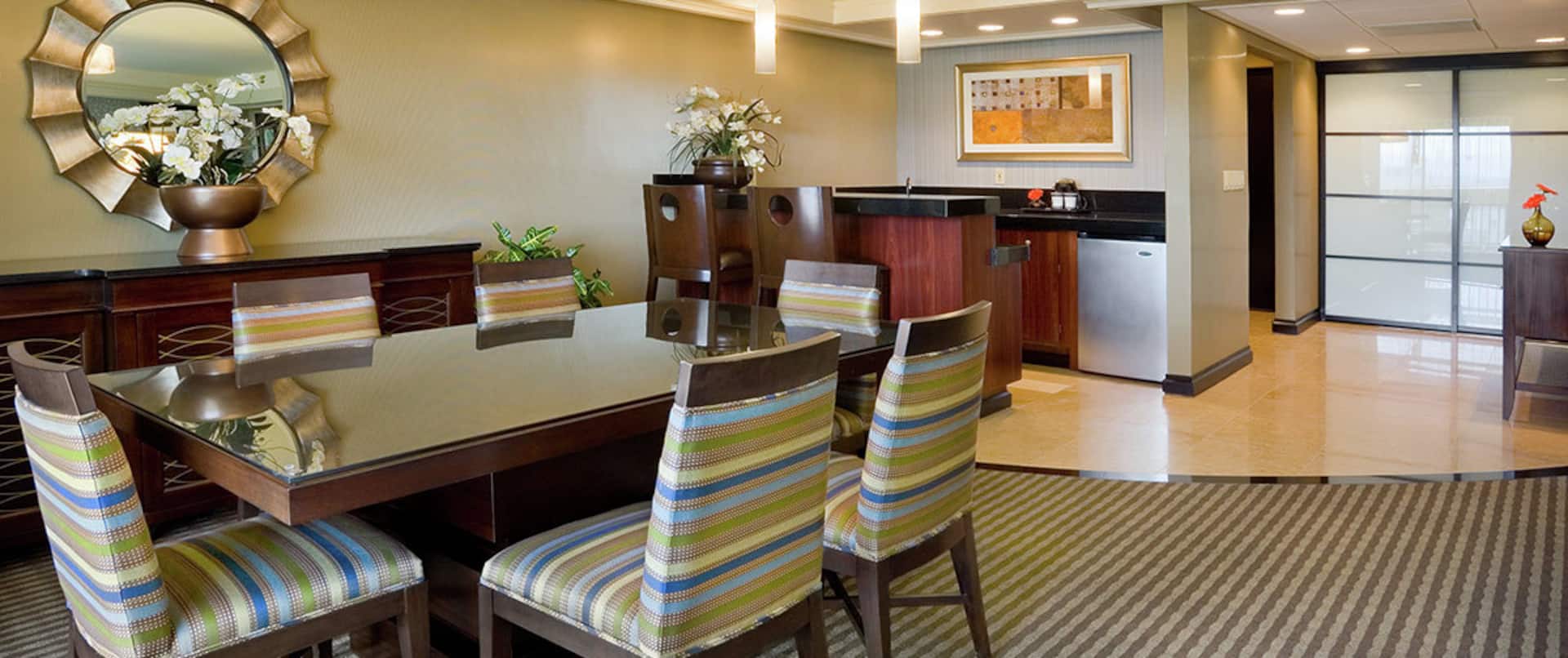 Presidential suite dining area