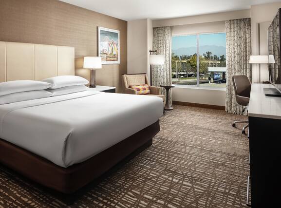 DoubleTree by Hilton Hotel Ontario Airport - Image3