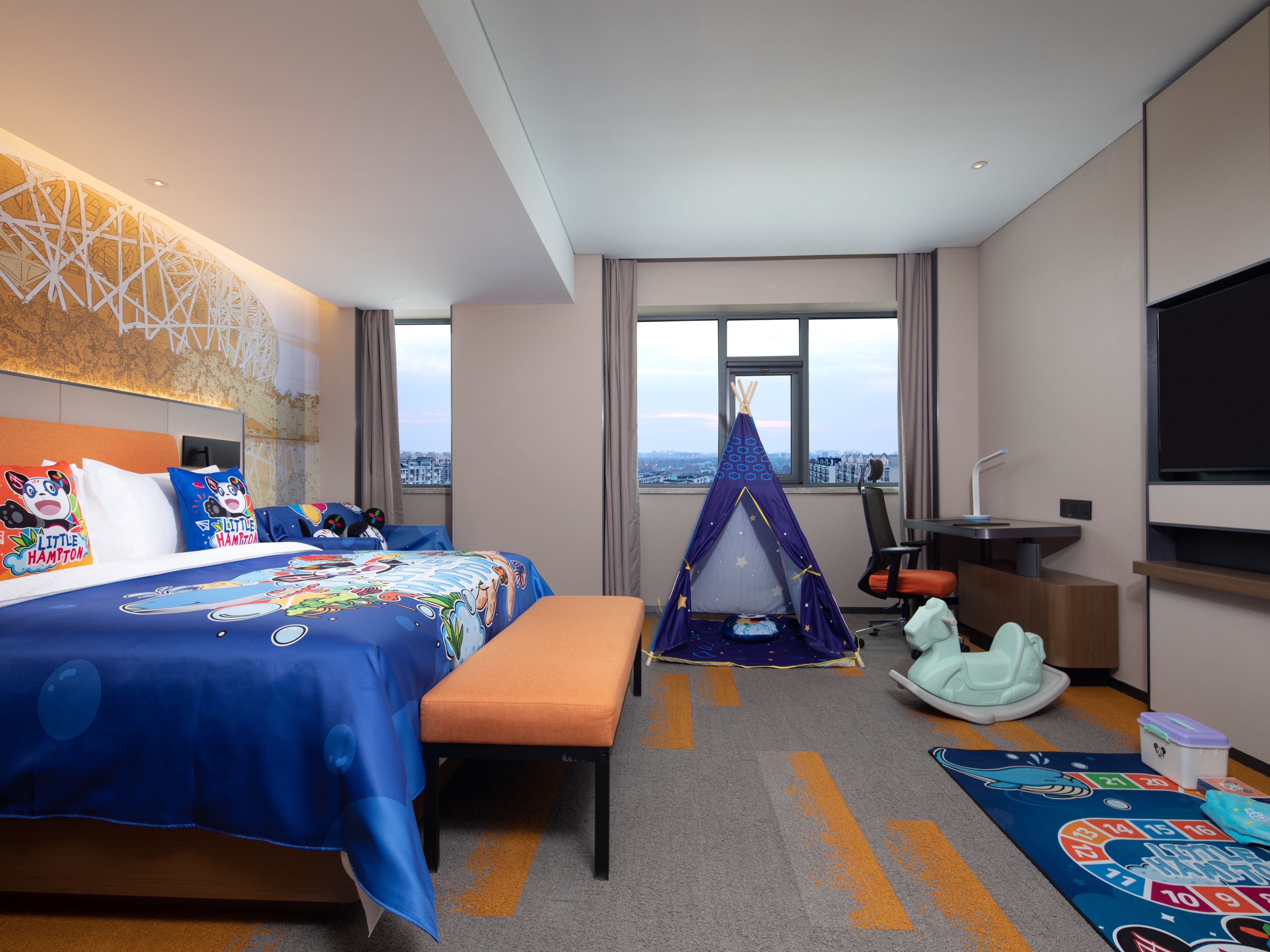 family suite, kids room, desk, play tent and games