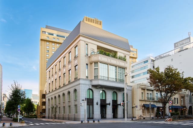 hotel exterior entrance during daytime