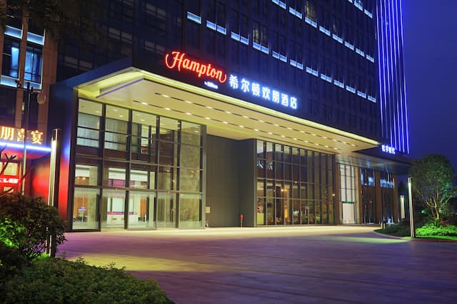 Exterior Image of Hotel at Night
