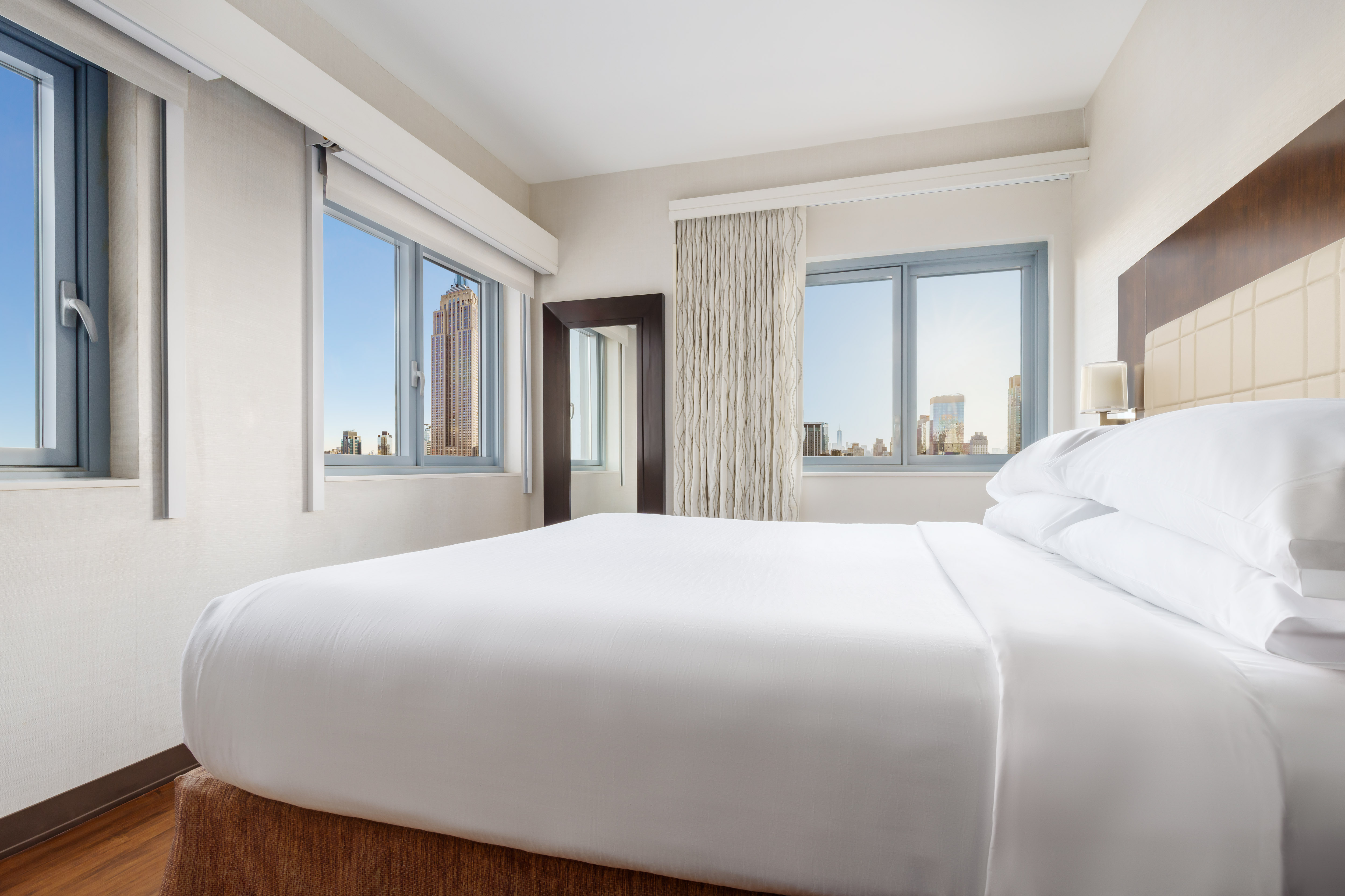 King Guest Room with View of City