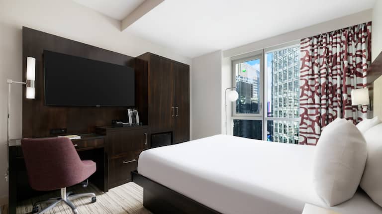 1 King Bed With Partial Ball Drop Views