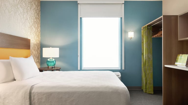 Studio Suite with Queen Bed