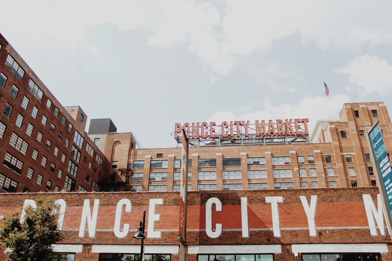 Vue de jour sur le marché de Ponce City, le quartier historique de la Quatrième Guerre d'Atlanta - ©Emma Valerio, Unsplash