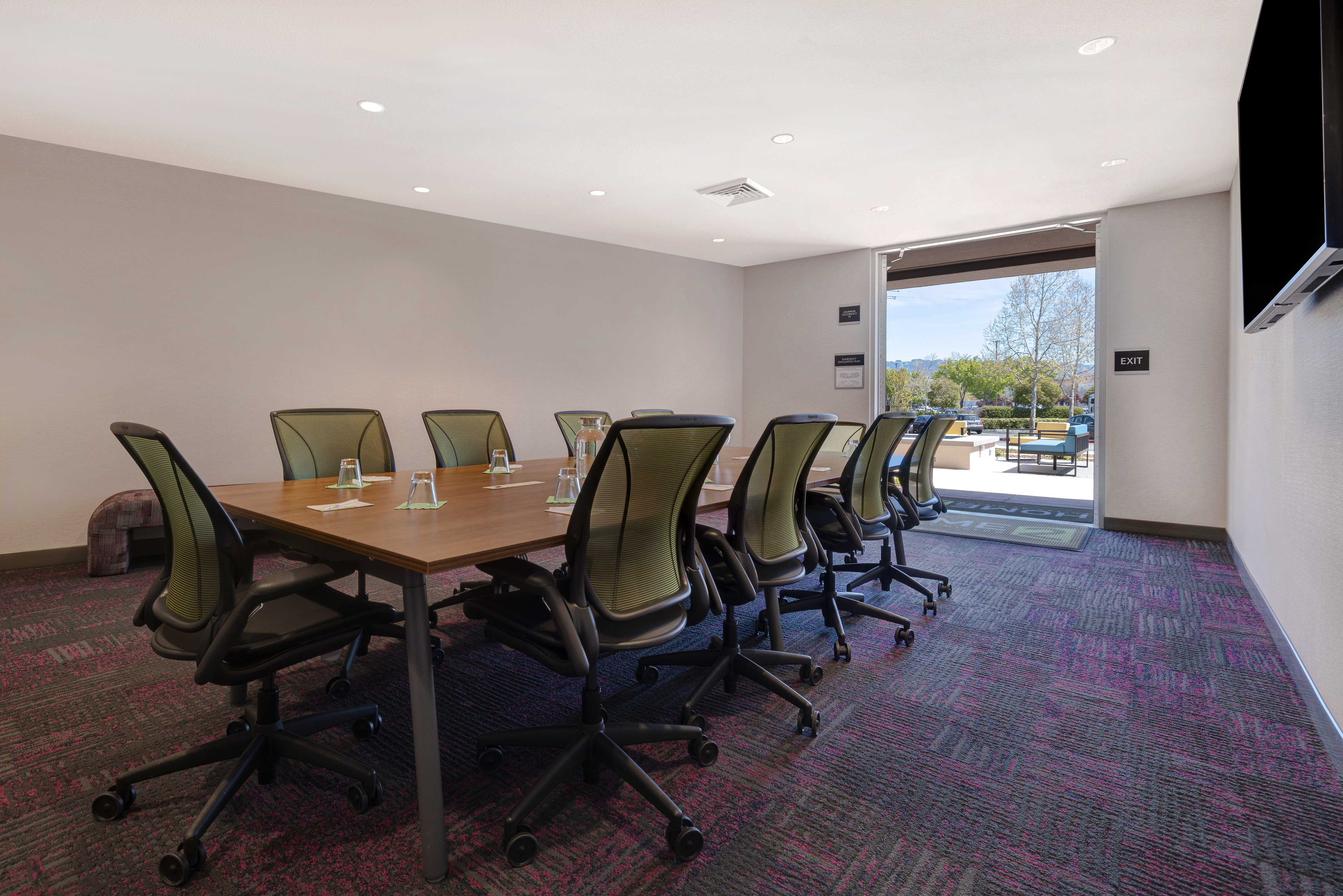 Boardroom with Sitting for Ten Guests and a HDTV