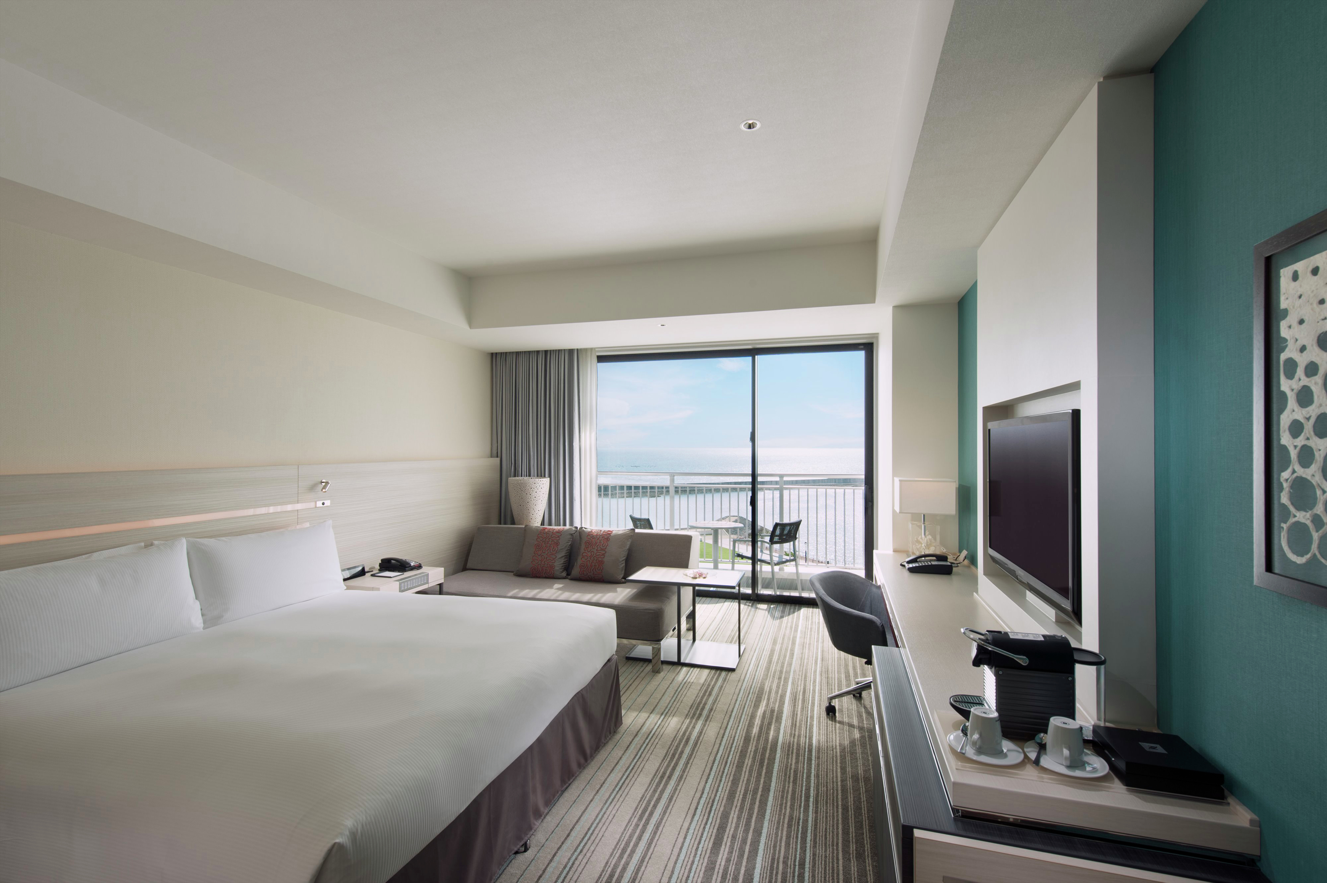King Executive Ocean View Room with Balcony
