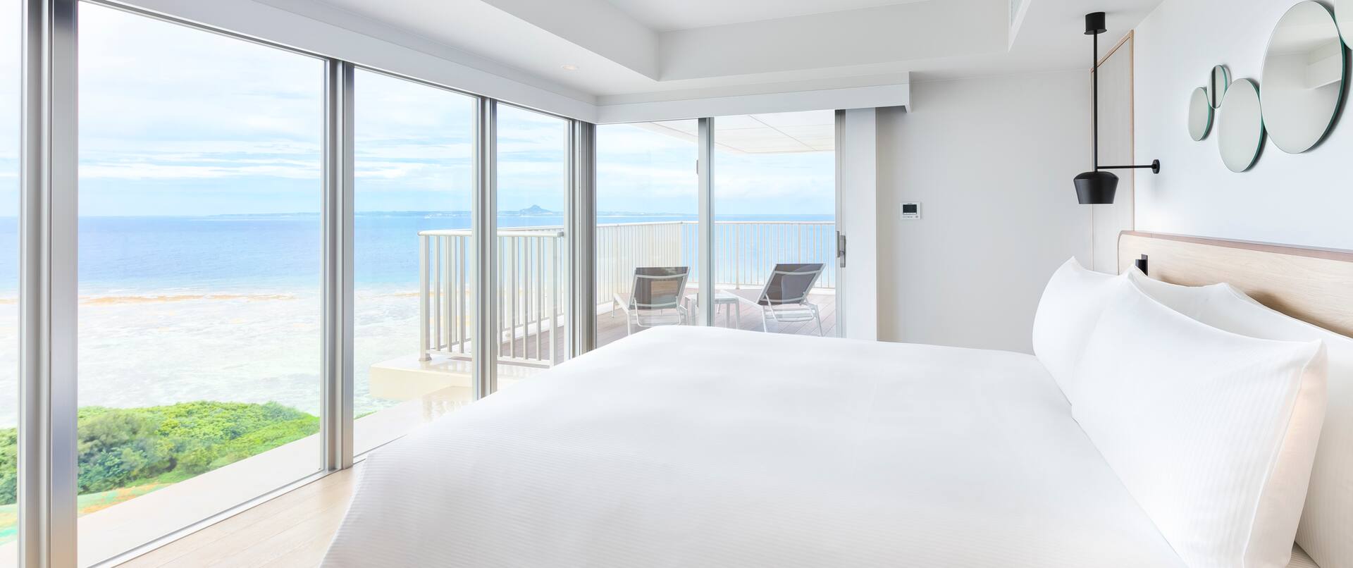 Suite with Large Bed and Ocean View
