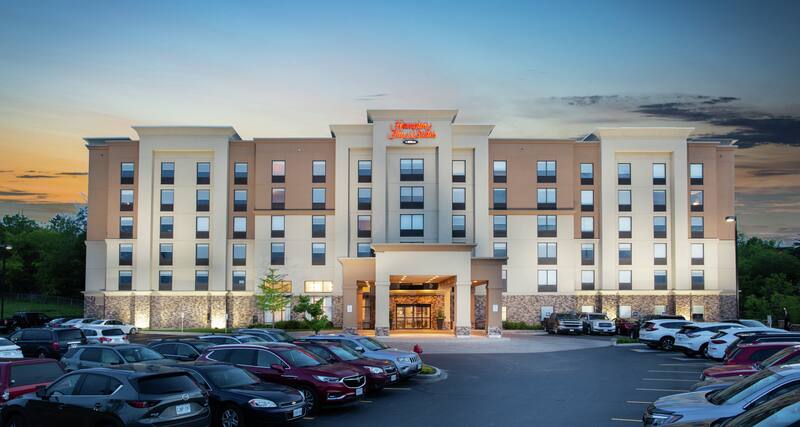 Hotels in Barrie Ontario, Stay at Hampton Inn & Suites