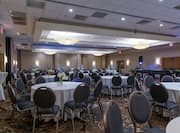 Oak Ridge Ballroom Blue and White Tables