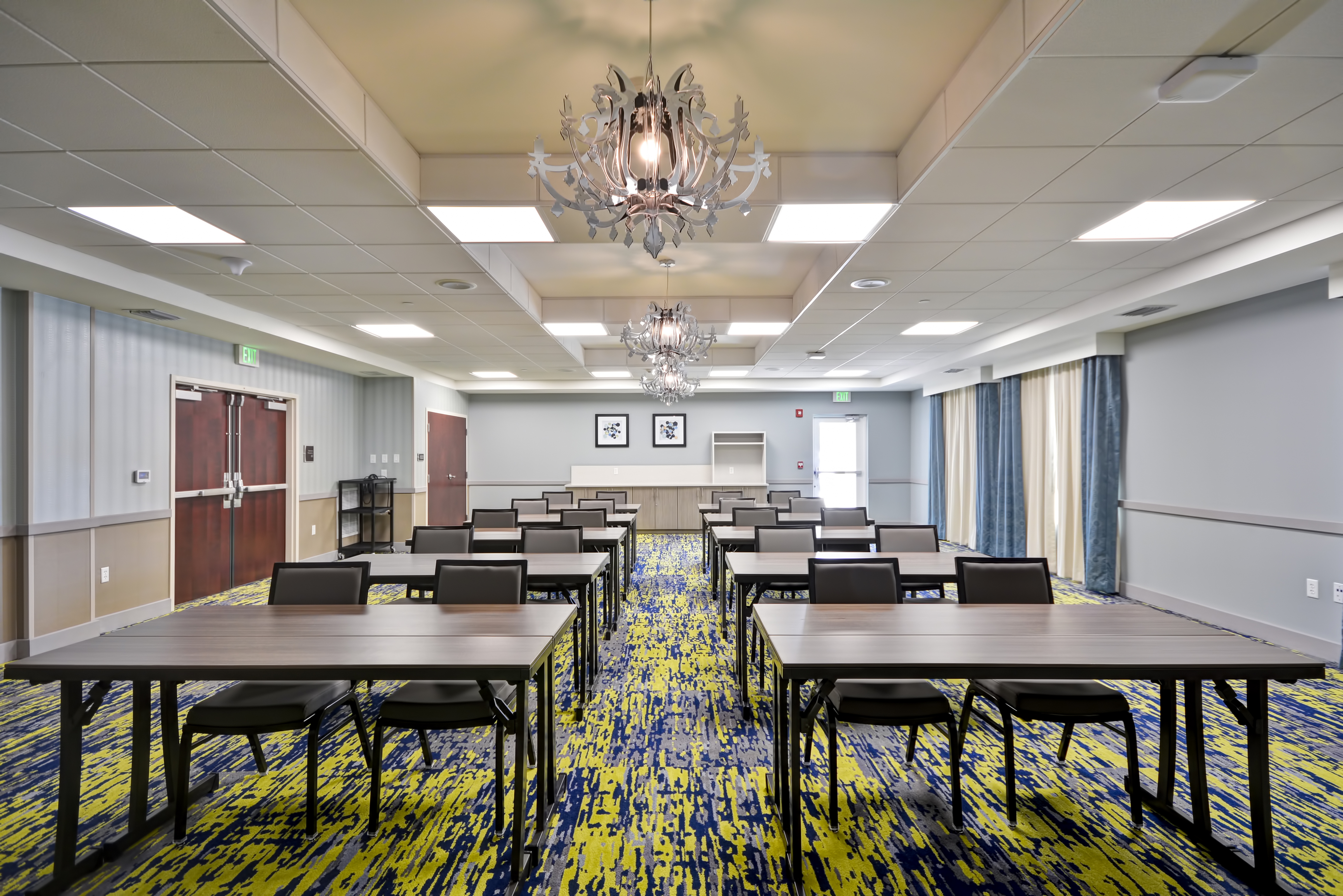 Homewood Suites by Hilton Orlando Theme Parks - Meeting Space Classroom Setup Front View