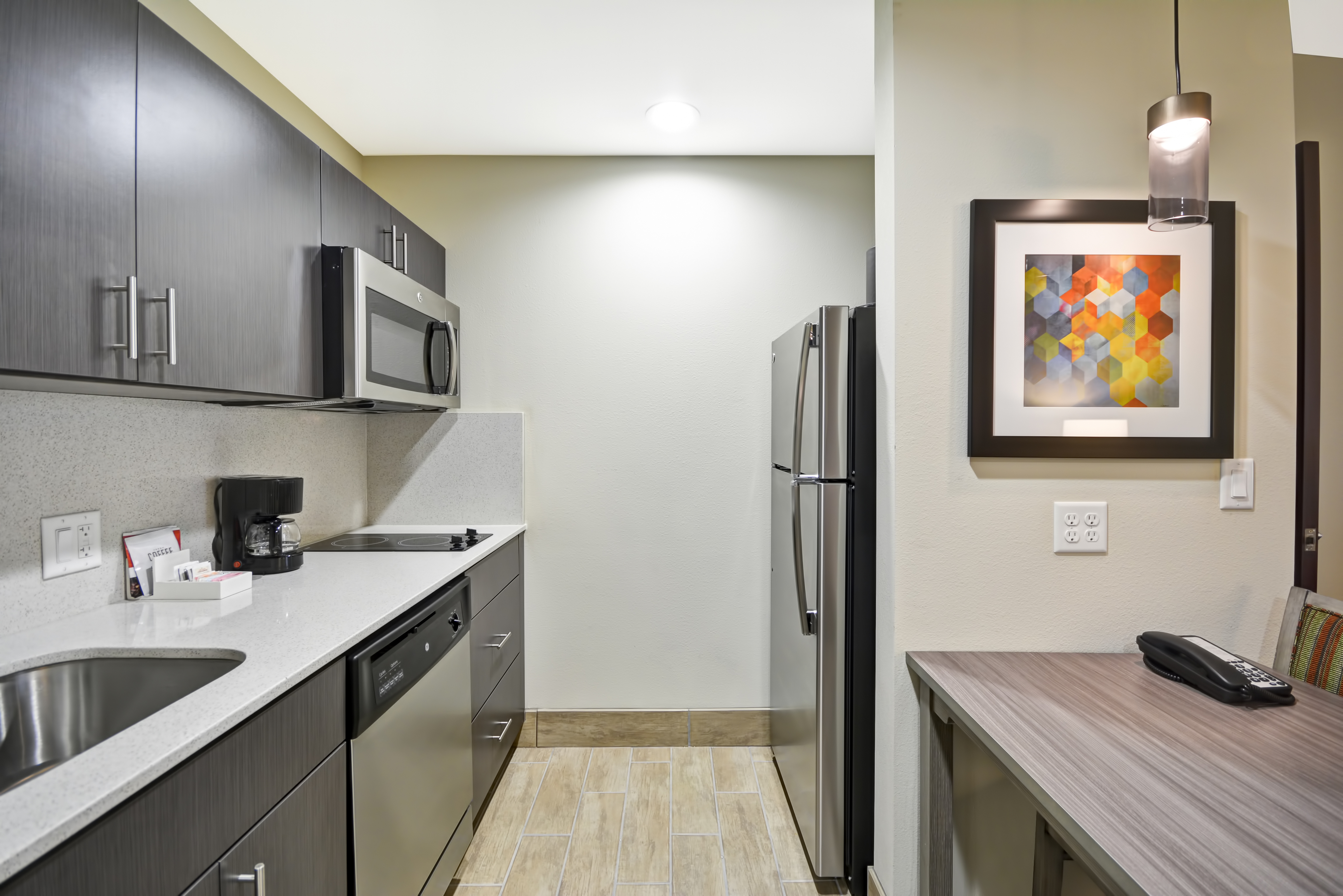 Homewood Suites by Hilton Orlando Theme Parks - Suite Kitchen Appliances and Counter Space
