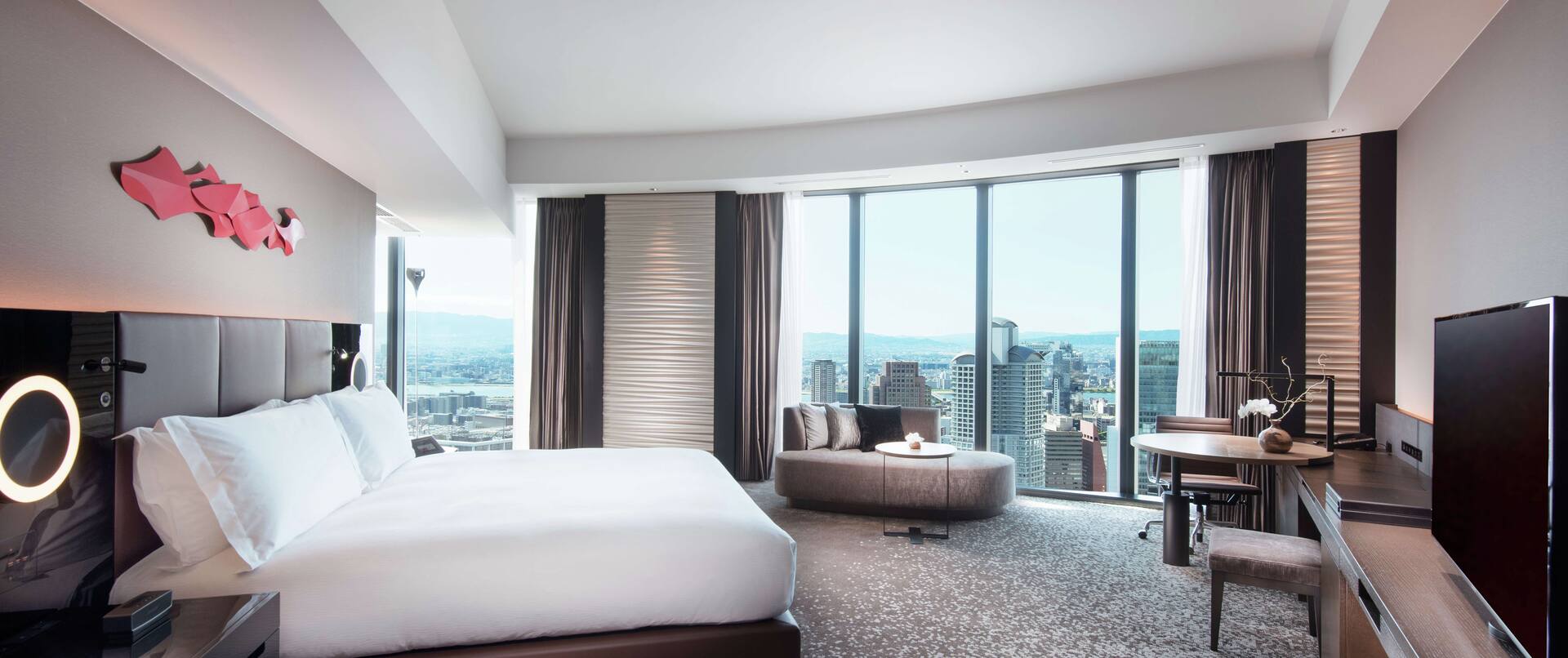 King Bed Executive Room City View