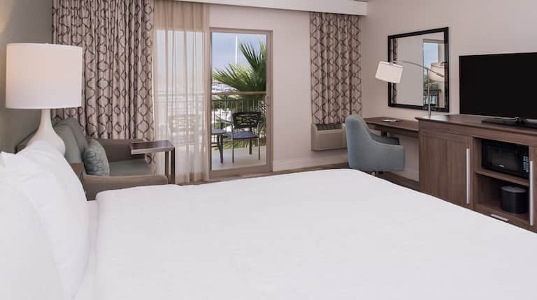 Hampton Inn Channel Islands Harbor Hotel, CA - King Marina View with Sofa Bed