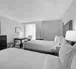 クイーンベッド2台