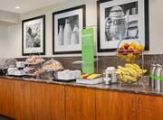 Hampton Inn Portland/Clackamas Hotel, OR - Breakfast Buffet Selections