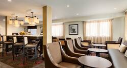 Hampton Inn Portland/Clackamas Hotel, OR - Lobby Seating for Liesure or Dining